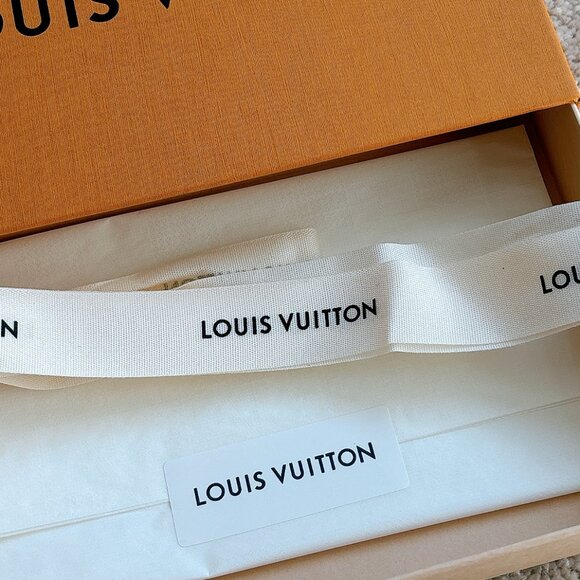 BRAND NEW LOUIS VUITTON BOX, RIBBON, ETC. - Picture 3 of 5